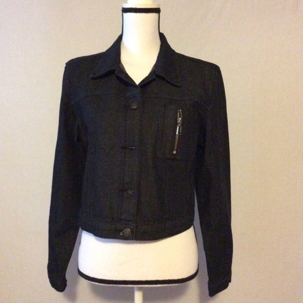 Black long sleeve denim short jacket
